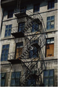 An outside staircase / Un
escalier extrieur